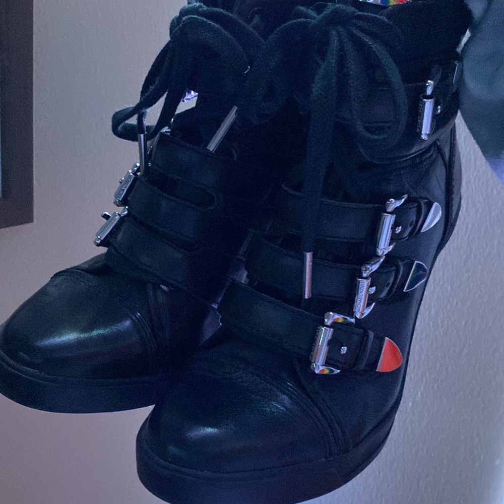 Micheal Kors Boots - Picture 2 of 5